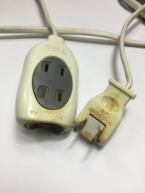古い延長コードは危険ですか？